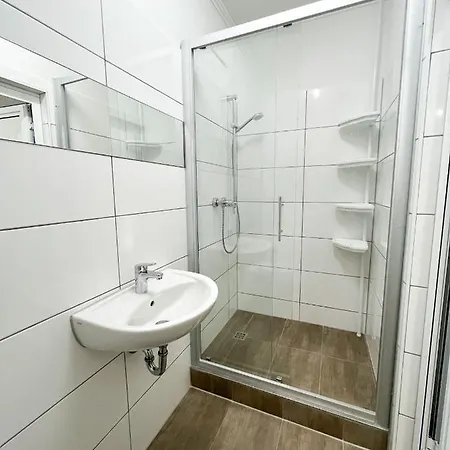 Appartement Gastehaus, Monteurtraum Nahe A14, Messe, Hbf *