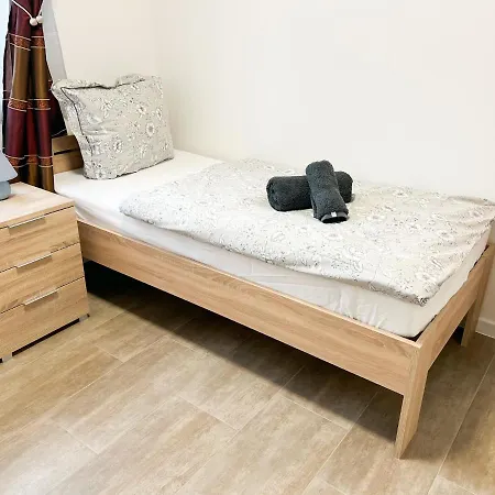 Appartement Gastehaus, Monteurtraum Nahe A14, Messe, Hbf *