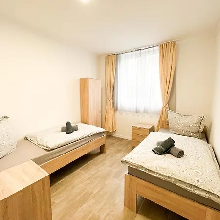 Gastehaus, Monteurtraum Nahe A14, Messe, Hbf Апартаменты Лейпциг